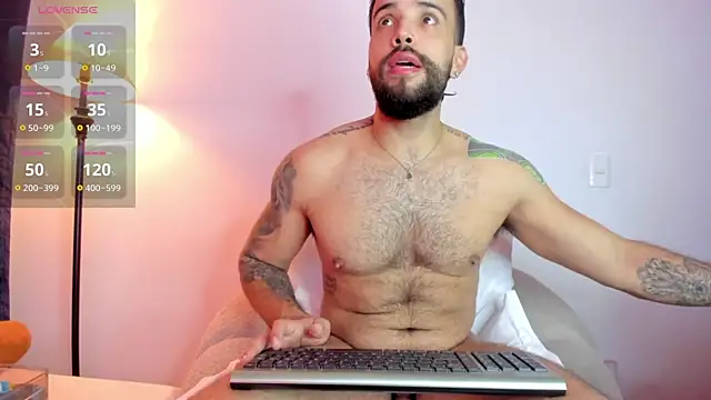 jacob stud18  online show from August 5, 2026, 10:26 pm