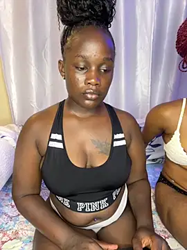 Favoritegirl1 online show from October 26, 2025, 7:58 pm