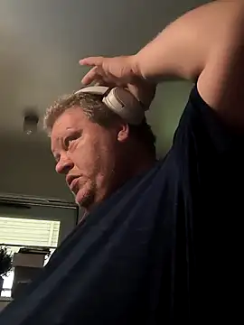 jrsexy83 online show from April 16, 2026, 12:06 pm