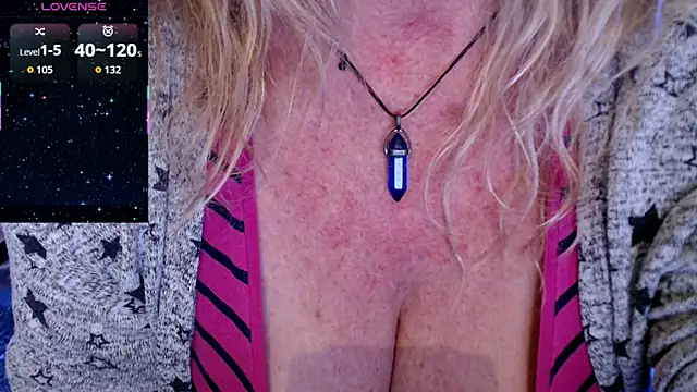 Snapshot of JennaDeluxe chatting on February 19, 2026, 8:11 am JennaDeluxe online show from February 19, 2026, 8:11 am