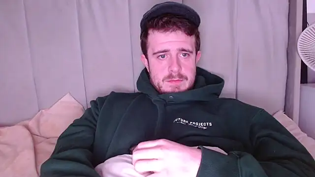 maxy49 online show from December 2, 2025, 3:47 pm