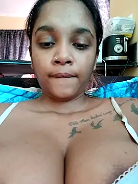 Snapshot of Indianqueen03 chatting on October 5, 2025, 11:23 am Indianqueen03 online show from October 5, 2025, 11:23 am