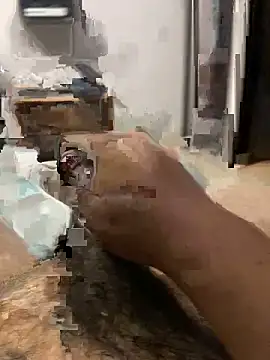 leocardenaz online show from April 20, 2026, 2:36 am