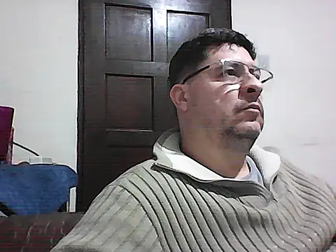 Snapshot of karatecobrakay2012 chatting on July 6, 2026, 11:06 am karatecobrakay2012 online show from July 6, 2026, 11:06 am