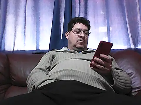 Snapshot of karatecobrakay2012 chatting on July 27, 2026, 11:17 am karatecobrakay2012 online show from July 27, 2026, 11:17 am