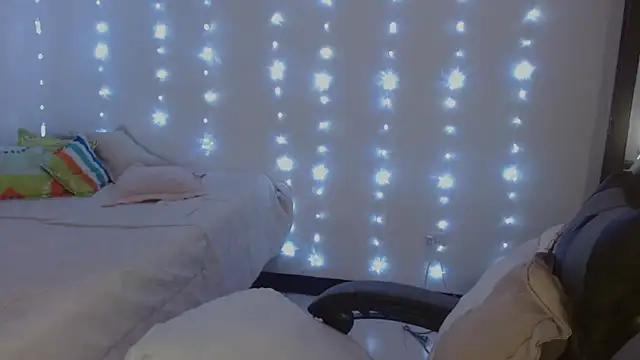 Snapshot of _diana_cute chatting on November 29, 2025, 9:04 pm diana cute online show from November 29, 2025, 9:04 pm