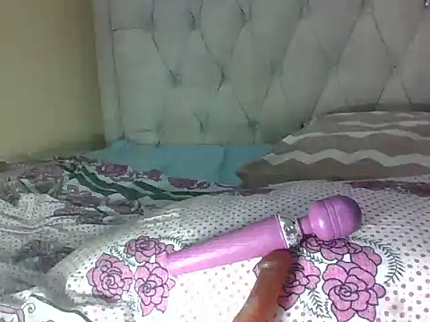 Snapshot of sweet_iddah chatting on July 17, 2026, 3:37 am sweet iddah online show from July 17, 2026, 3:37 am