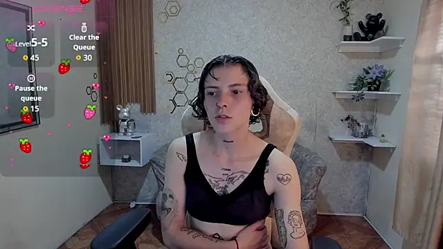 pretty cristal69 online show from September 13, 2025, 10:21 pm