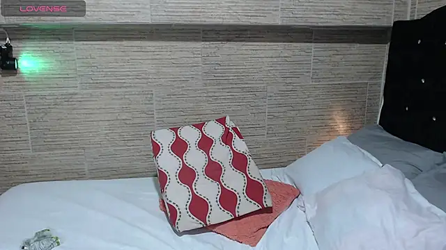 pretty cristal69 online show from March 18, 2025, 1:24 am