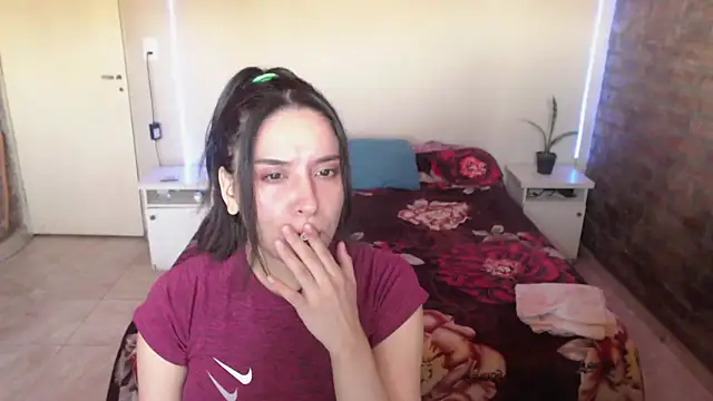 KityEstrover online show from December 2, 2024, 12:35 pm