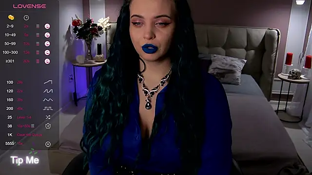 Miss Maya Mils online show from October 8, 2025, 1:07 am