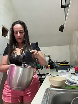 Snapshot of Rousse92 chatting on April 24, 2026, 10:12 pm Rousse92 online show from April 24, 2026, 10:12 pm