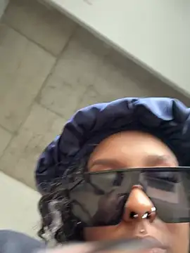 Your Paris online show from February 22, 2026, 6:31 pm