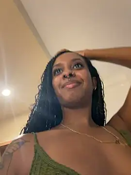 Your Paris online show from April 13, 2026, 12:47 am