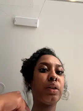 Your Paris online show from December 19, 2025, 4:53 pm