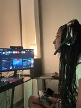 Your Paris online show from April 20, 2026, 9:56 am