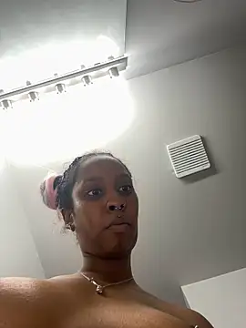 Your Paris online show from March 17, 2025, 12:32 am