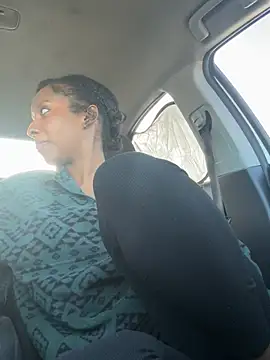 Your Paris online show from March 22, 2025, 2:58 pm