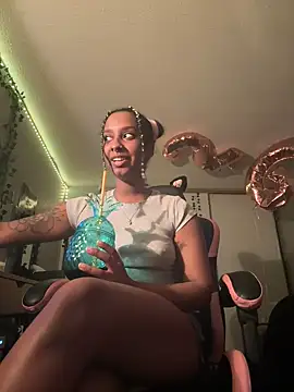 Your Paris online show from March 20, 2025, 2:19 am