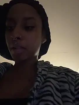 Your Paris online show from November 15, 2025, 10:52 am