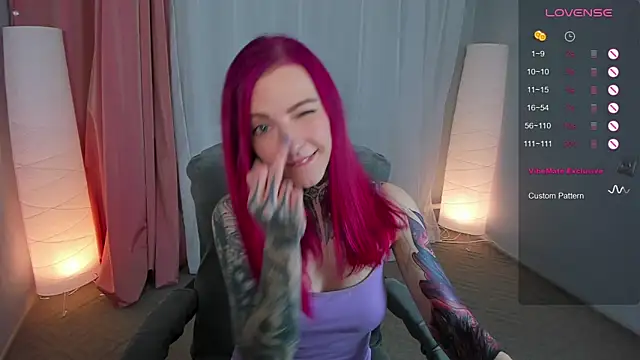 Snapshot of Roxy_____ chatting on March 2, 2025, 11:50 pm Roxy online show from March 2, 2025, 11:50 pm