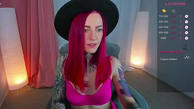 Snapshot of Roxy_____ chatting on February 23, 2025, 11:36 pm Roxy online show from February 23, 2025, 11:36 pm