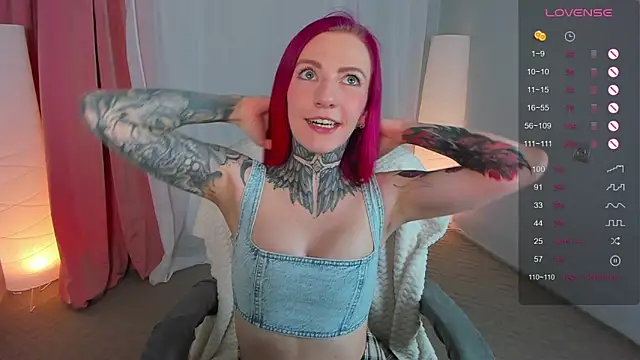 Snapshot of Roxy_____ chatting on March 20, 2025, 8:40 pm Roxy online show from March 20, 2025, 8:40 pm