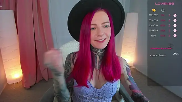 Snapshot of Roxy_____ chatting on March 21, 2025, 8:29 pm Roxy online show from March 21, 2025, 8:29 pm
