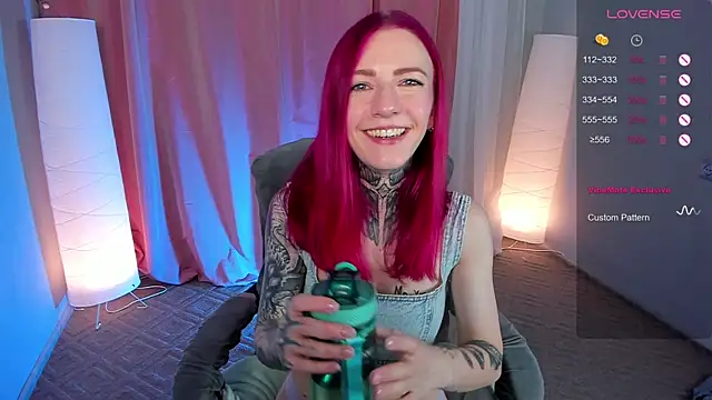 Snapshot of Roxy_____ chatting on January 23, 2025, 11:47 pm Roxy online show from January 23, 2025, 11:47 pm