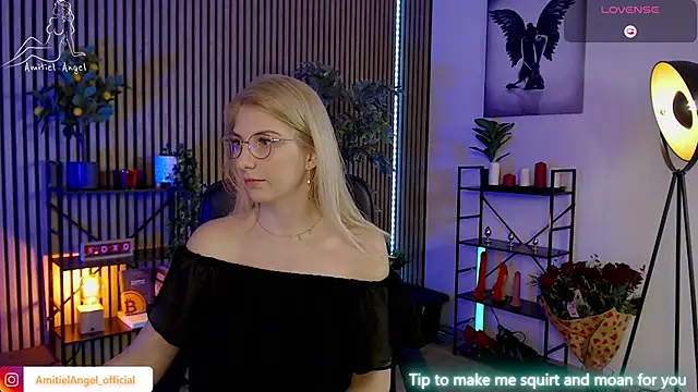 Snapshot of Amitiel_Angel chatting on February 20, 2025, 7:55 am Amitiel Angel online show from February 20, 2025, 7:55 am