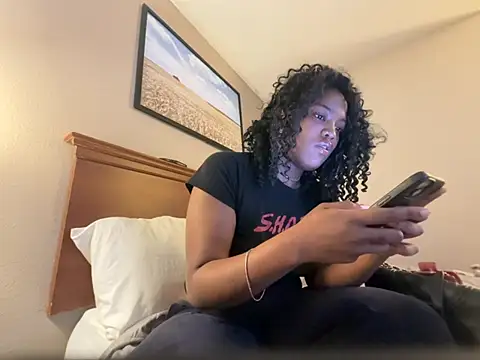 Snapshot of magicalc00ch chatting on July 13, 2026, 5:01 pm magicalc00ch online show from July 13, 2026, 5:01 pm
