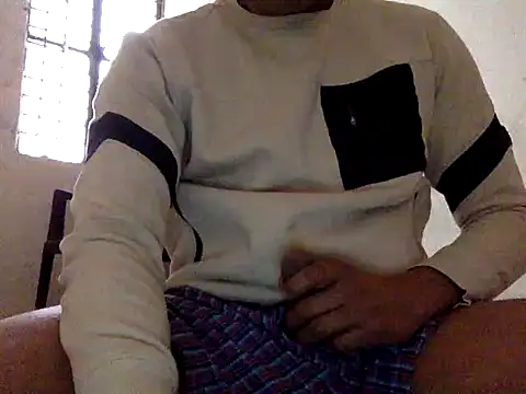 yadavindra85 online show from January 18, 2026, 3:54 am