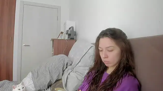 Adela Vetta online show from February 25, 2026, 7:41 am