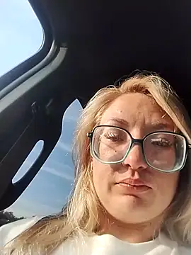 Snapshot of xWhoreAbleX_Pika chatting on November 17, 2025, 9:41 pm xWhoreAbleX Pika online show from November 17, 2025, 9:41 pm