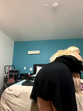 tatted-bitty online show from October 21, 2025, 3:39 am