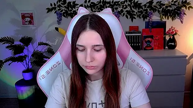 AliceCharmy online show from March 18, 2026, 3:57 pm