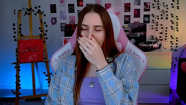 AliceCharmy online show from October 8, 2025, 6:15 am