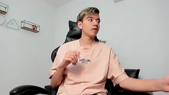 bunny maxi online show from March 10, 2025, 12:28 pm