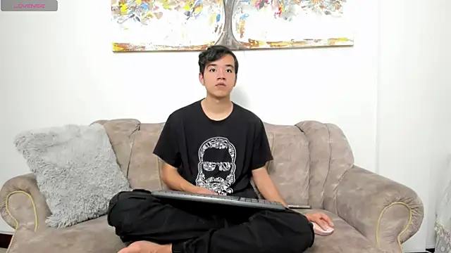 bunny maxi online show from September 15, 2025, 12:38 pm