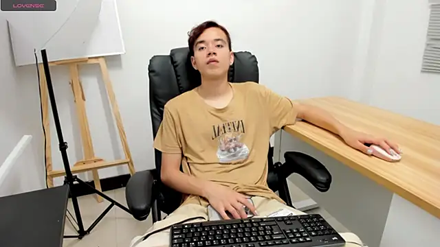 bunny maxi online show from October 30, 2025, 12:47 pm