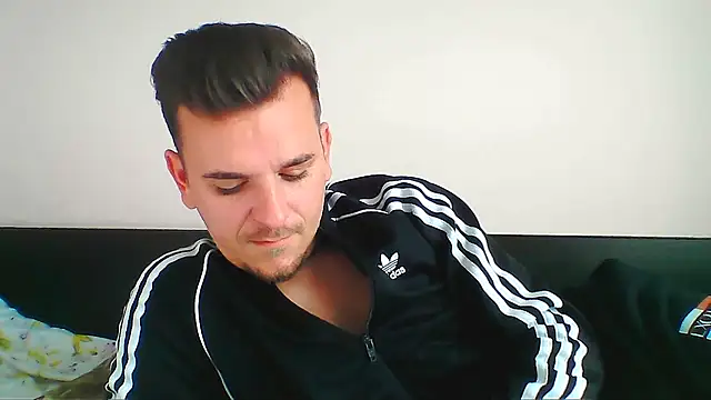 Huge cock22cm online show from October 28, 2025, 10:14 am