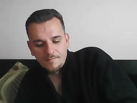 Huge cock22cm online show from September 26, 2025, 10:33 am