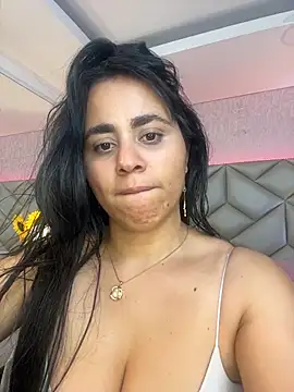 Snapshot of Brenda_Garcia chatting on November 29, 2025, 7:36 pm Brenda Garcia online show from November 29, 2025, 7:36 pm