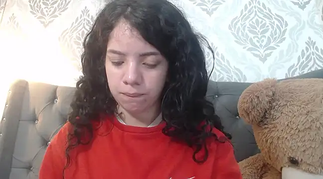 EmmaCowperr online show from February 24, 2025, 1:21 pm