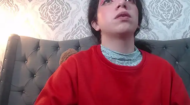 EmmaCowperr online show from March 4, 2025, 3:59 pm