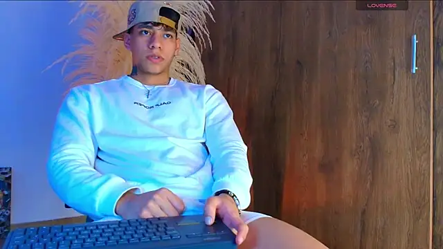 Josep Davies online show from October 26, 2025, 7:36 pm