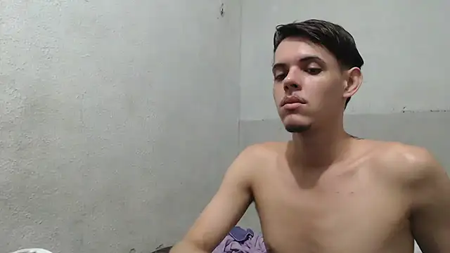 MicaelRian69 online show from June 15, 2026, 9:47 pm