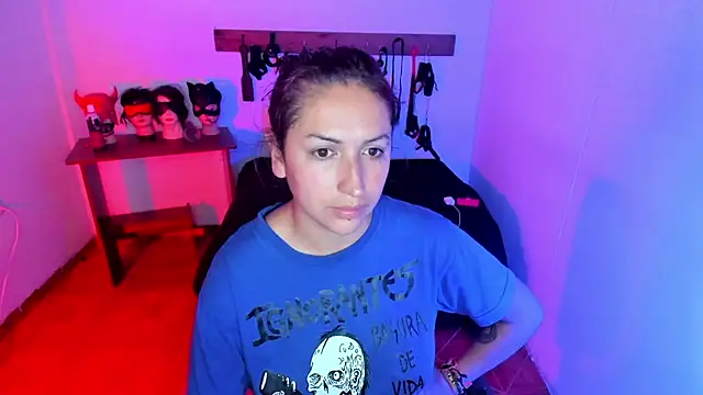 LucyStrike  online show from January 13, 2026, 11:30 pm