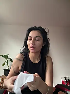 Snapshot of Dahian-peach chatting on April 23, 2026, 12:22 pm Dahian-peach online show from April 23, 2026, 12:22 pm