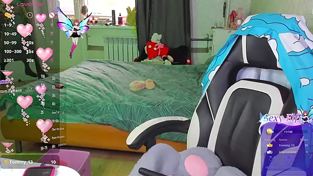 folinskayyya online show from April 15, 2026, 6:41 am